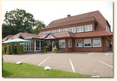 Land-Gut-Hotel Restaurant Kreuz Meyer Щур Екстериор снимка